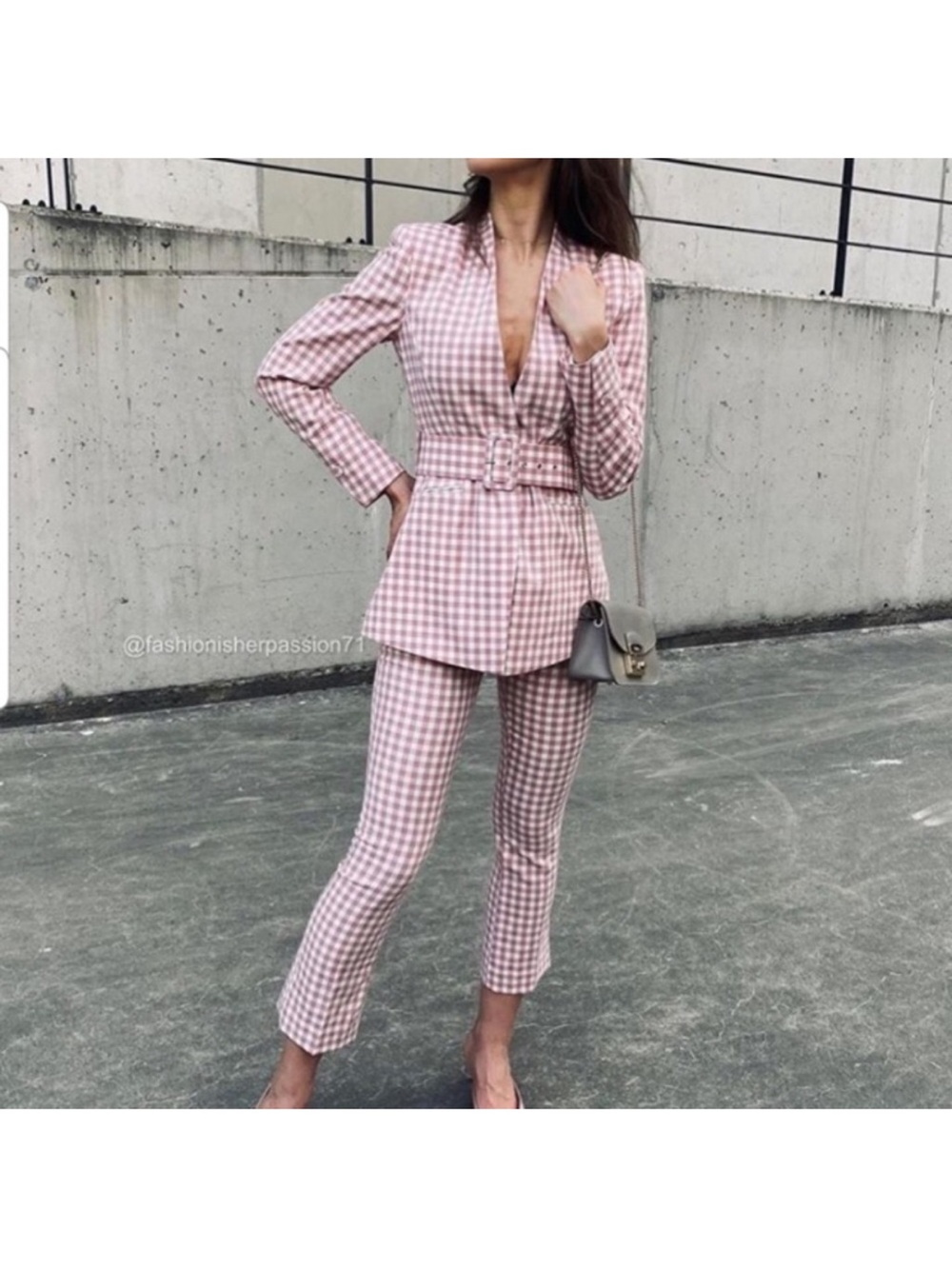 Zara white/ pink flared gingham pants